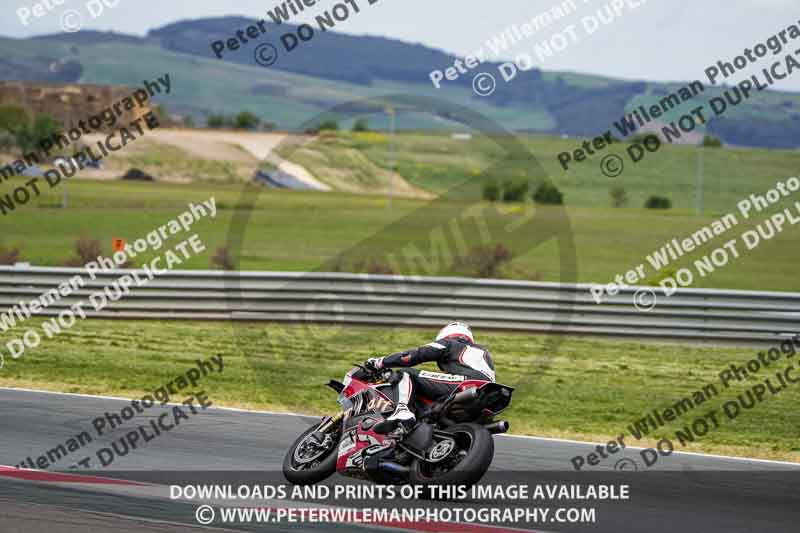 cadwell no limits trackday;cadwell park;cadwell park photographs;cadwell trackday photographs;enduro digital images;event digital images;eventdigitalimages;navarra;no limits trackdays;peter wileman photography;racing digital images;trackday digital images;trackday photos